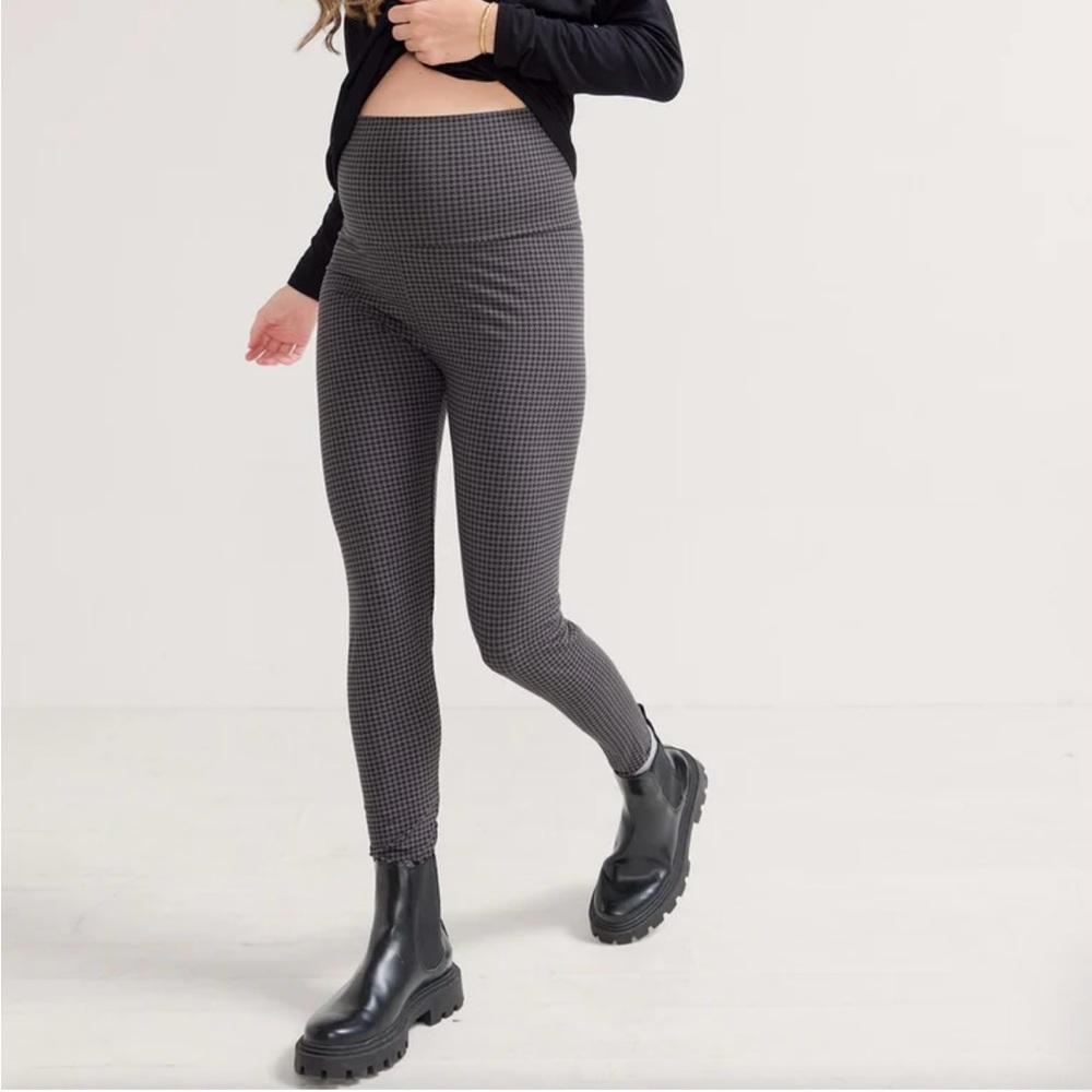 Hatch Black & Gray Houndstooth Maternity Leggings